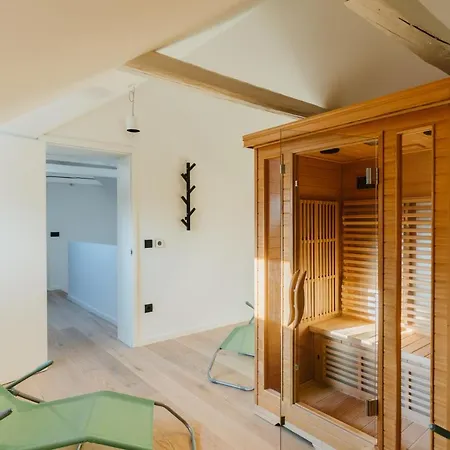 Lisa - With Swimming Pool And Huge Garden Villa *