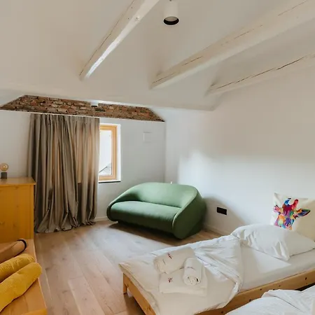 Lisa - With Swimming Pool And Huge Garden Villa