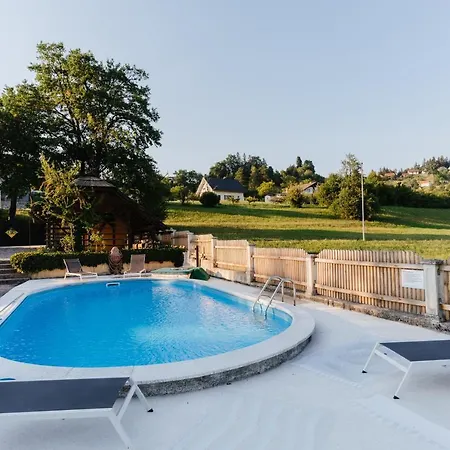 Villa Lisa - With Swimming Pool And Huge Garden Mozirje