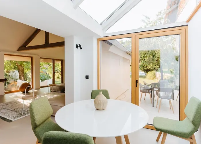 Lisa - With Swimming Pool And Huge Garden ヴィラ *