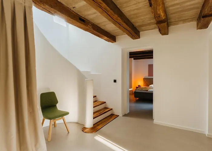 Lisa - With Swimming Pool And Huge Garden